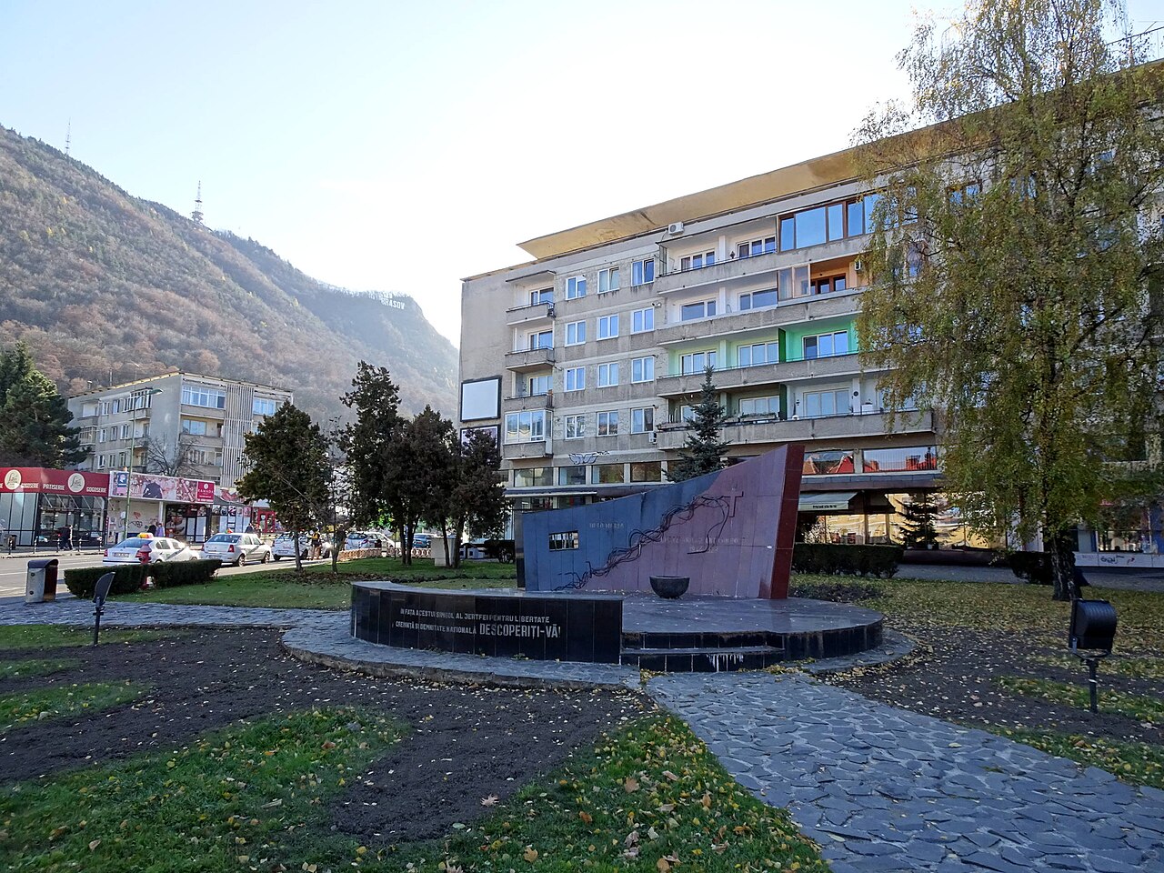 Monumentul Rezistenței Anticomuniste din Piața Teatrului, Brașov